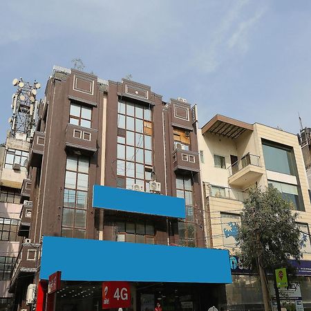 Oyo Flagship Hotel F Five Нью-Дели Экстерьер фото