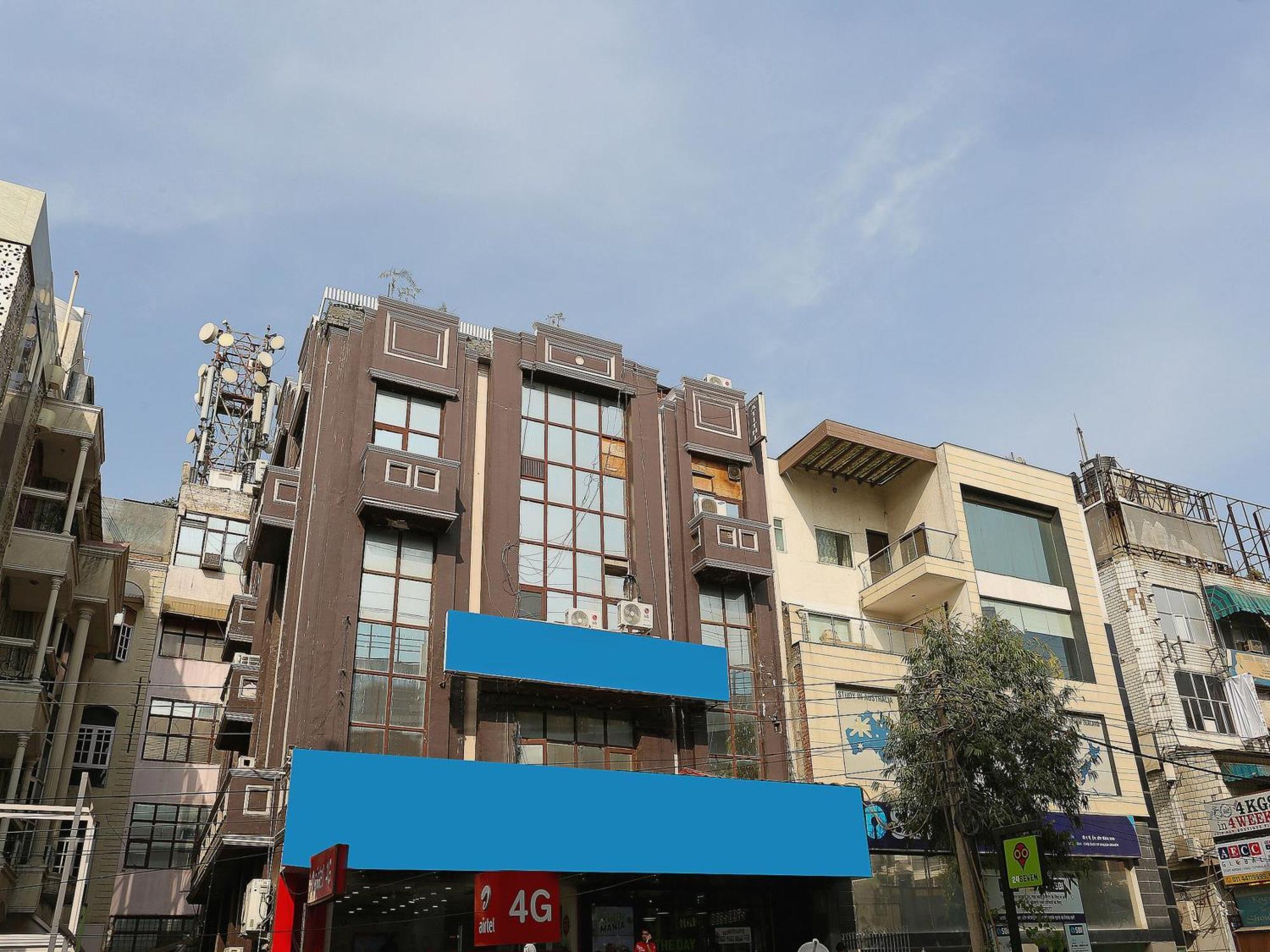 Oyo Flagship Hotel F Five Нью-Дели Экстерьер фото